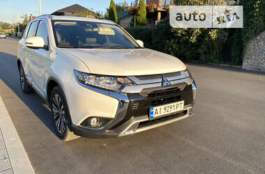 Позашляховик / Кросовер Mitsubishi Outlander 2020 в Білій Церкві