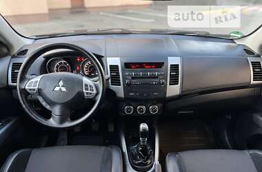 Позашляховик / Кросовер Mitsubishi Outlander 2010 в Івано-Франківську