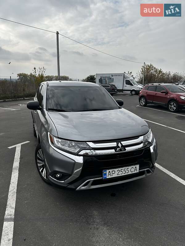 Mitsubishi Outlander 2018