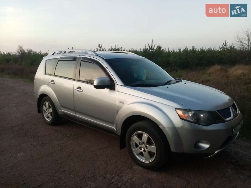 Внедорожник / Кроссовер Mitsubishi Outlander 2008 в Остер фото 6 Внедорожник / Кроссовер Mitsubishi Outlander 2008 в Остер