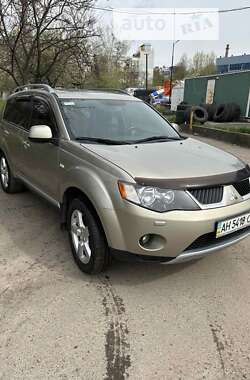 Позашляховик / Кросовер Mitsubishi Outlander 2007 в Києві