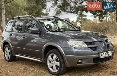 Позашляховик / Кросовер Mitsubishi Outlander 2006 в Києві