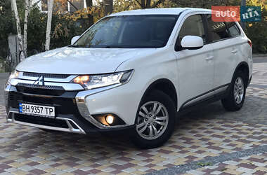 Позашляховик / Кросовер Mitsubishi Outlander 2019 в Одесі