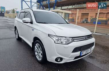 Позашляховик / Кросовер Mitsubishi Outlander 2014 в Харкові