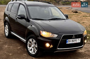 Внедорожник / Кроссовер Mitsubishi Outlander 2012 в Одессе