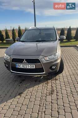 Внедорожник / Кроссовер Mitsubishi Outlander 2010 в Львове