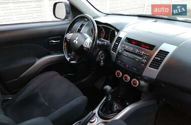 Внедорожник / Кроссовер Mitsubishi Outlander 2009 в Ровно