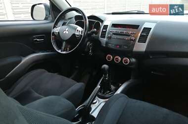 Внедорожник / Кроссовер Mitsubishi Outlander 2009 в Ровно