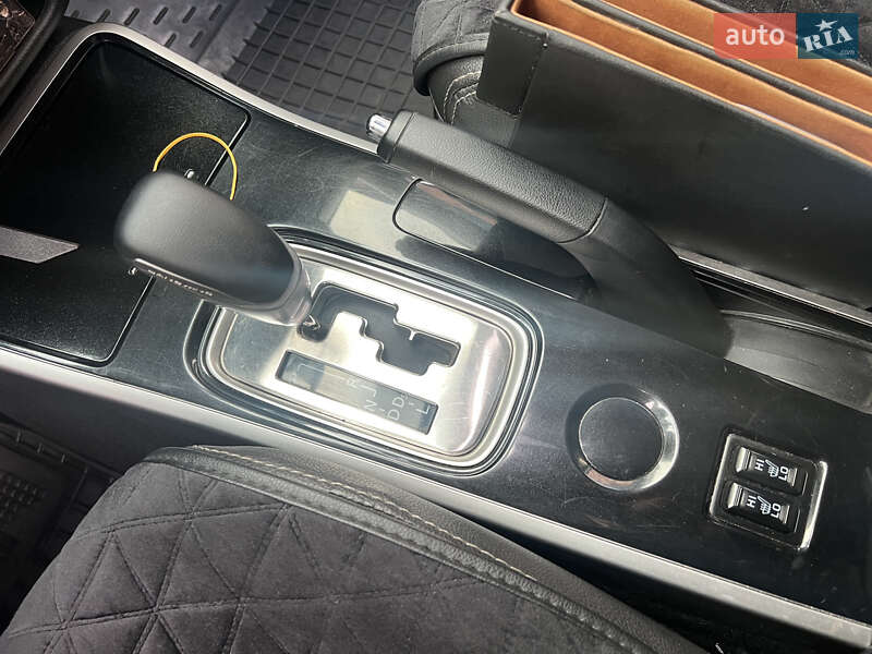Позашляховик / Кросовер Mitsubishi Outlander 2018 в Кривому Розі