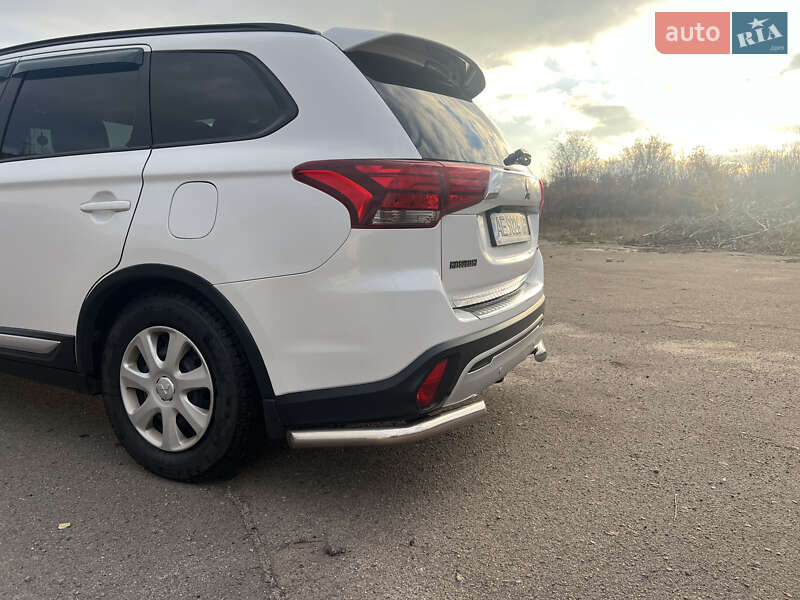Позашляховик / Кросовер Mitsubishi Outlander 2018 в Кривому Розі