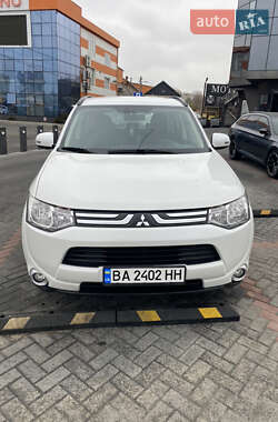 Внедорожник / Кроссовер Mitsubishi Outlander 2012 в Одессе