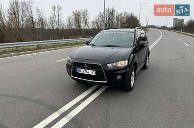 Внедорожник / Кроссовер Mitsubishi Outlander 2010 в Хмельницком