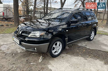 Позашляховик / Кросовер Mitsubishi Outlander 2003 в Миколаєві