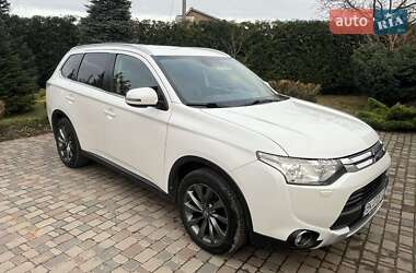 Внедорожник / Кроссовер Mitsubishi Outlander 2014 в Ровно