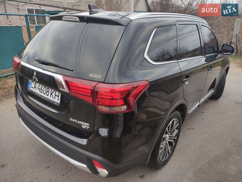 Внедорожник / Кроссовер Mitsubishi Outlander 2018 в Корсуне-Шевченковском