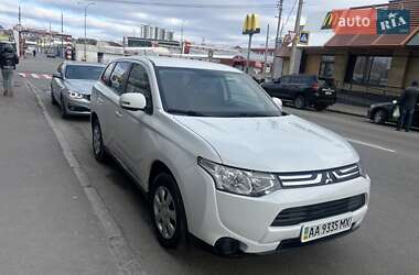 Внедорожник / Кроссовер Mitsubishi Outlander 2012 в Харькове