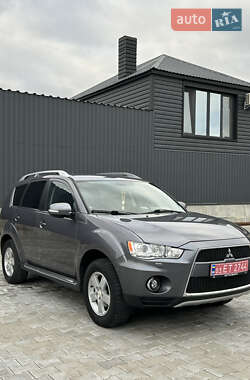 Внедорожник / Кроссовер Mitsubishi Outlander 2011 в Вознесенске