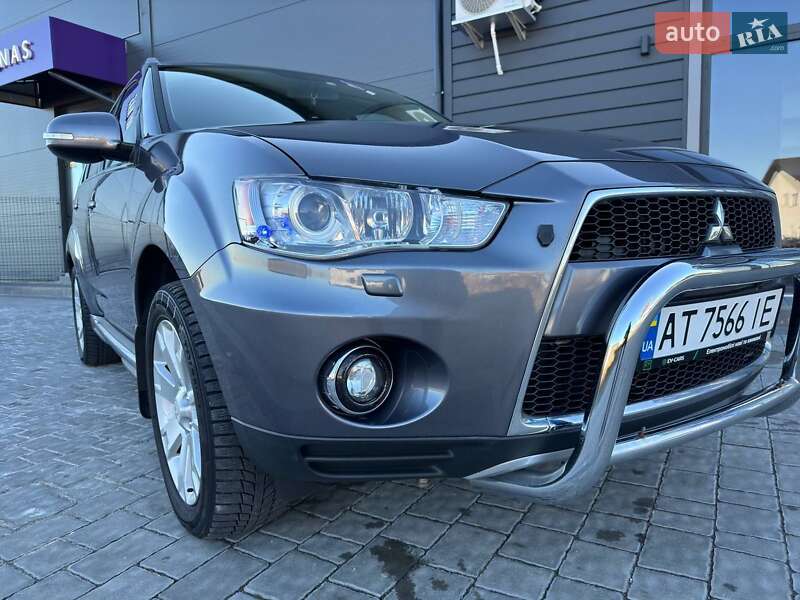 Позашляховик / Кросовер Mitsubishi Outlander 2010 в Івано-Франківську