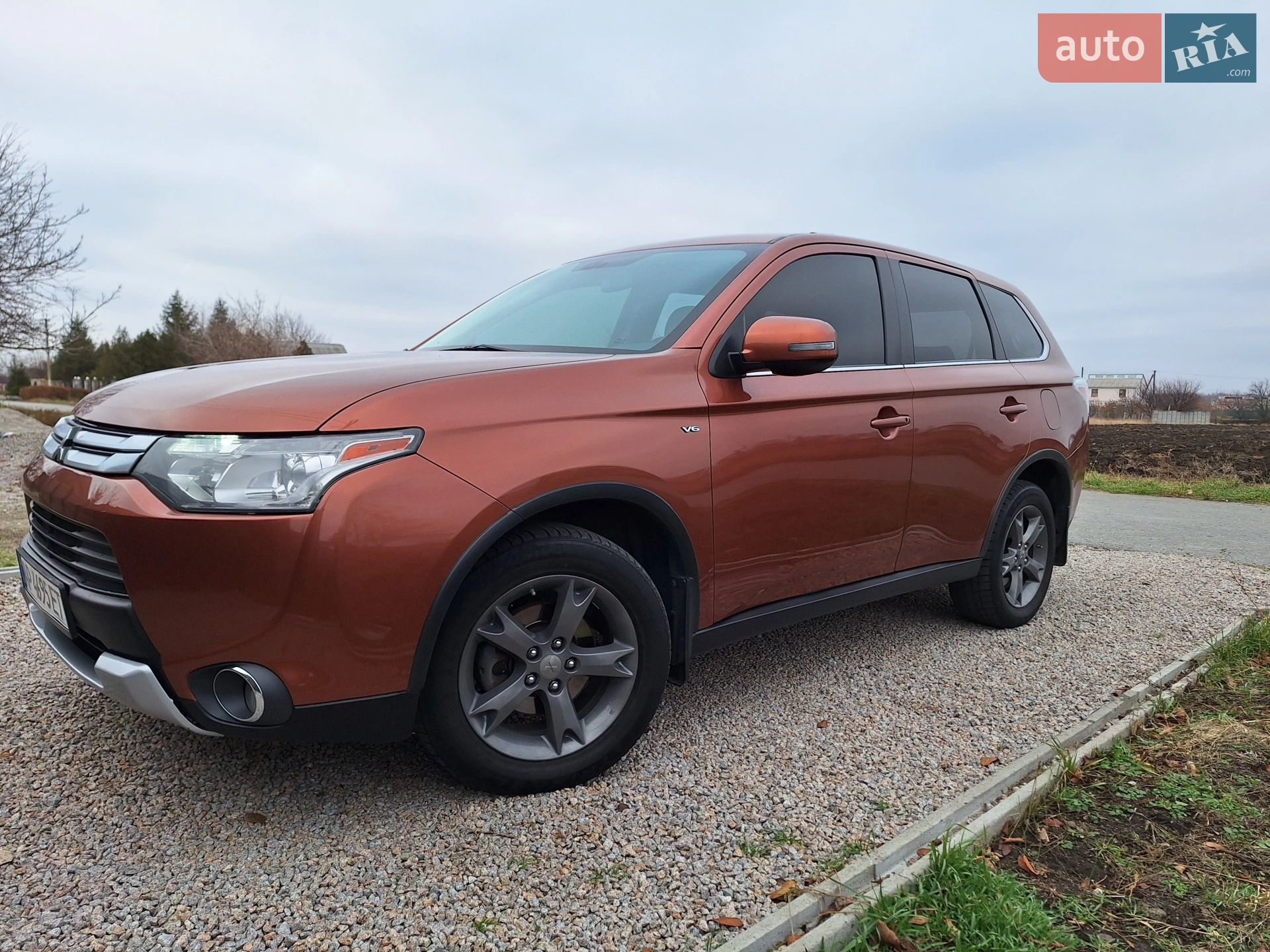 2015 Mitsubishi Outlander - фото 1