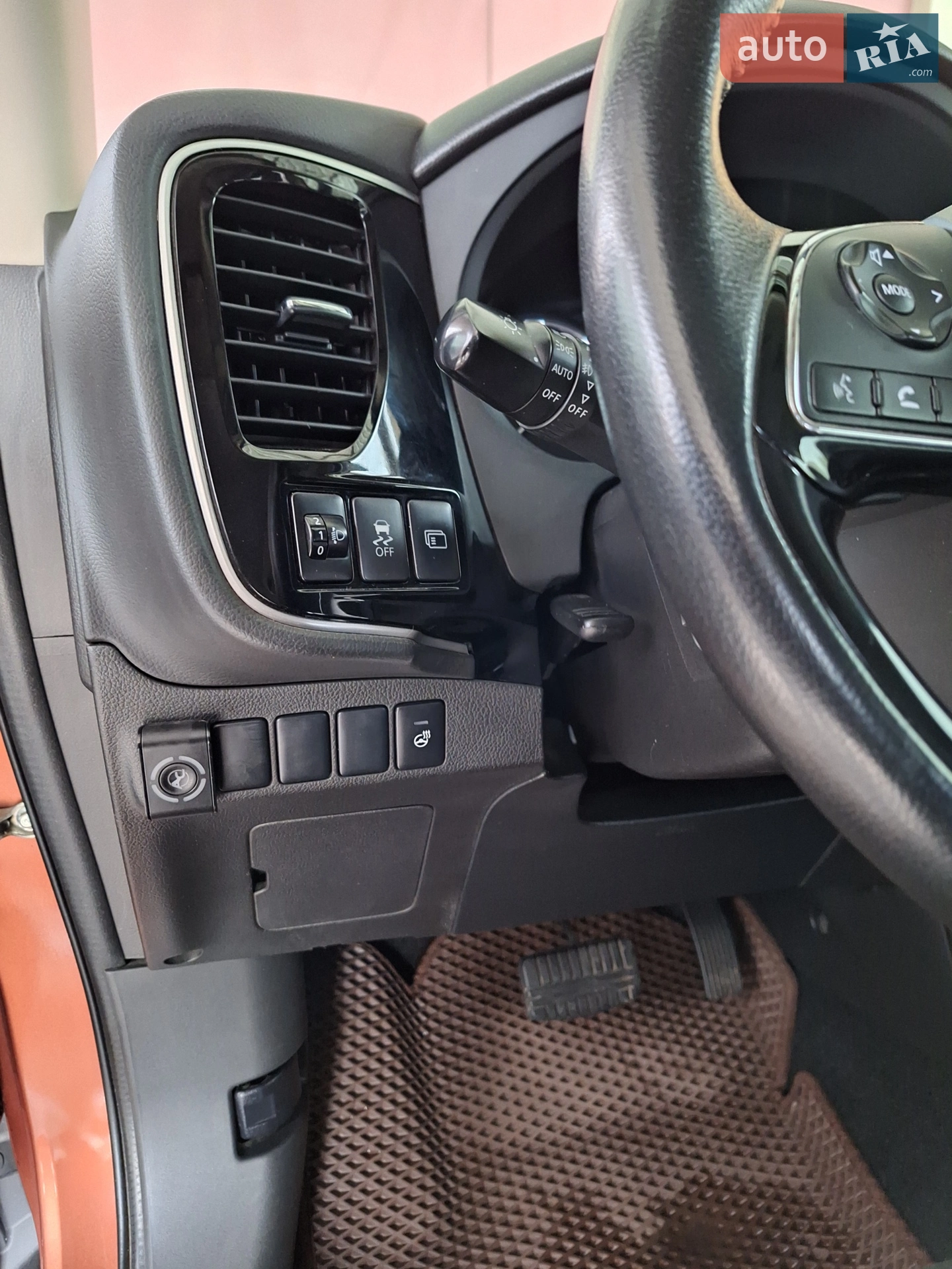 2015 Mitsubishi Outlander - мініатюра 15