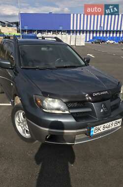 Внедорожник / Кроссовер Mitsubishi Outlander 2004 в Ровно