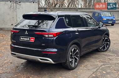 Внедорожник / Кроссовер Mitsubishi Outlander 2021 в Киеве