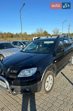 Позашляховик / Кросовер Mitsubishi Outlander 2005 в Тячеві