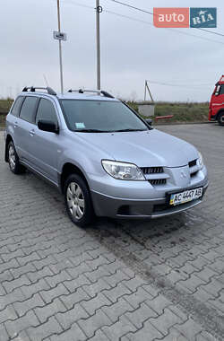 Позашляховик / Кросовер Mitsubishi Outlander 2005 в Луцьку