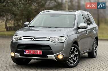 Позашляховик / Кросовер Mitsubishi Outlander 2015 в Дрогобичі