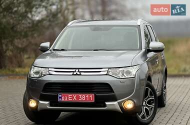 Позашляховик / Кросовер Mitsubishi Outlander 2015 в Дрогобичі