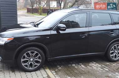 Позашляховик / Кросовер Mitsubishi Outlander 2014 в Львові