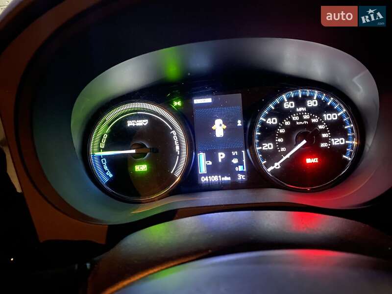 Внедорожник / Кроссовер Mitsubishi Outlander 2020 в Новомиргороде