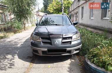 Внедорожник / Кроссовер Mitsubishi Outlander 2003 в Валках