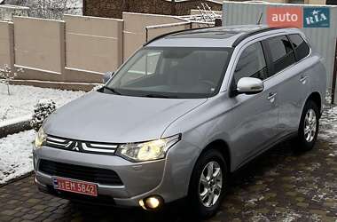 Позашляховик / Кросовер Mitsubishi Outlander 2014 в Рівному