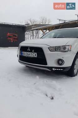 Внедорожник / Кроссовер Mitsubishi Outlander 2010 в Тернополе