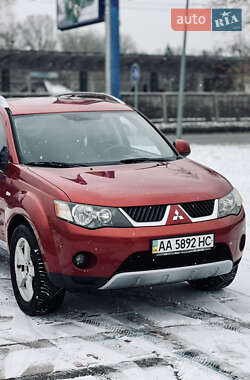 Позашляховик / Кросовер Mitsubishi Outlander 2008 в Києві