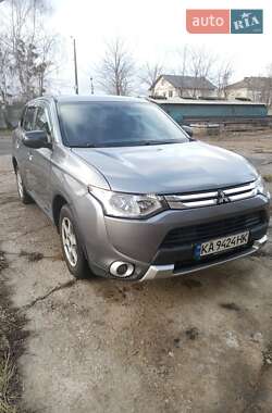 Позашляховик / Кросовер Mitsubishi Outlander 2014 в Олевську