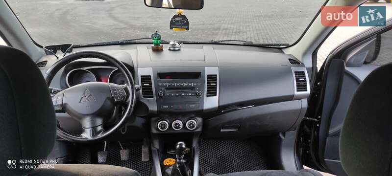 Внедорожник / Кроссовер Mitsubishi Outlander 2007 в Сарнах
