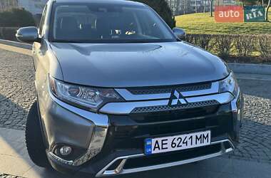 Позашляховик / Кросовер Mitsubishi Outlander 2019 в Дніпрі