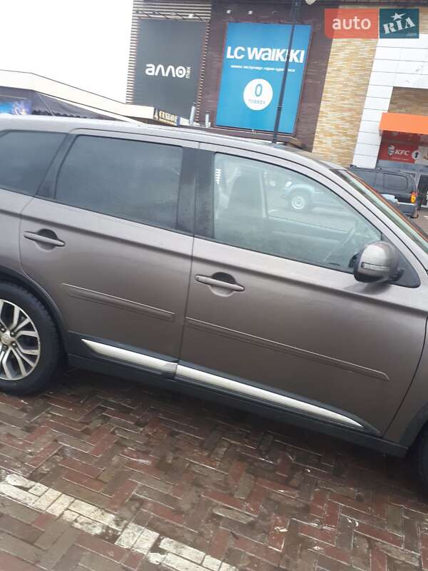 Позашляховик / Кросовер Mitsubishi Outlander 2016 в Харкові фото 3 Позашляховик / Кросовер Mitsubishi Outlander 2016 в Харкові