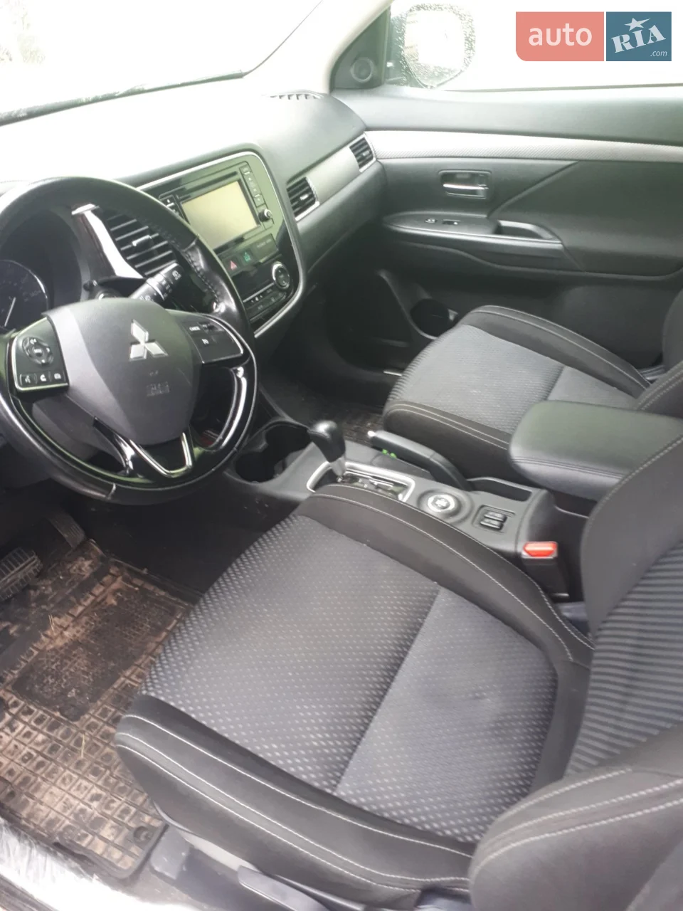 2016 Mitsubishi Outlander - мініатюра 31