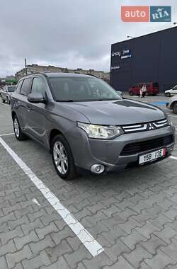 Позашляховик / Кросовер Mitsubishi Outlander 2014 в Калуші