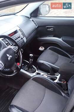 Внедорожник / Кроссовер Mitsubishi Outlander 2011 в Черновцах