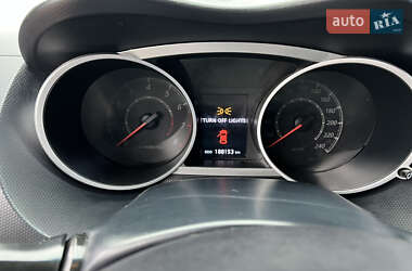 Внедорожник / Кроссовер Mitsubishi Outlander 2011 в 