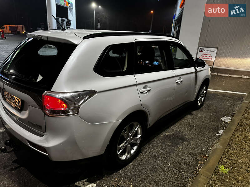 Внедорожник / Кроссовер Mitsubishi Outlander 2012 в Чернигове