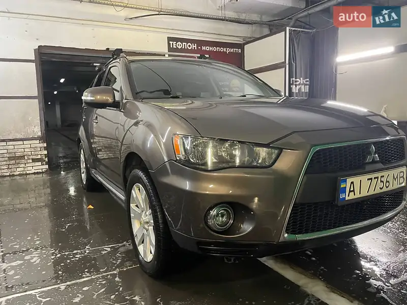 Mitsubishi Outlander 2013