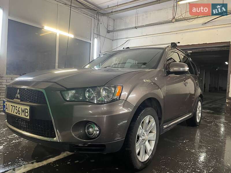 Внедорожник / Кроссовер Mitsubishi Outlander 2013 в Белой Церкви