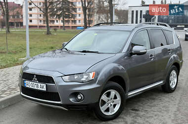 Позашляховик / Кросовер Mitsubishi Outlander 2011 в Мукачевому