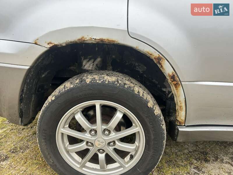 Внедорожник / Кроссовер Mitsubishi Outlander 2004 в Переяславе