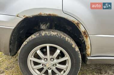 Позашляховик / Кросовер Mitsubishi Outlander 2004 в 